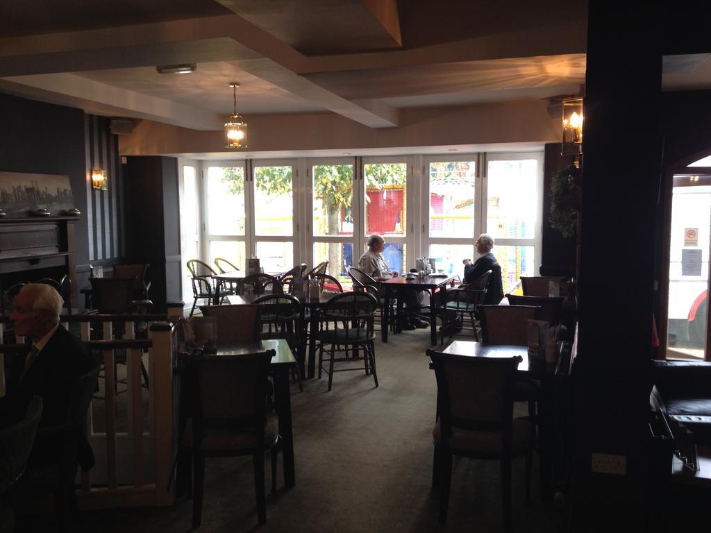 בלדוק Templars Hotel And Restaurant מראה חיצוני תמונה